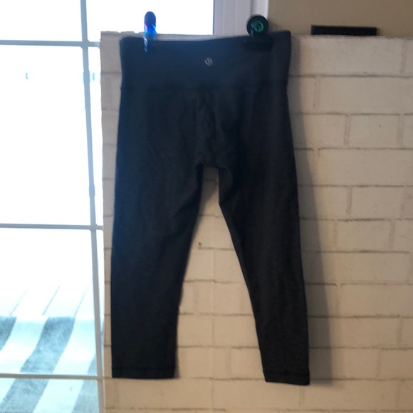 Capris - Picture 1 of 3